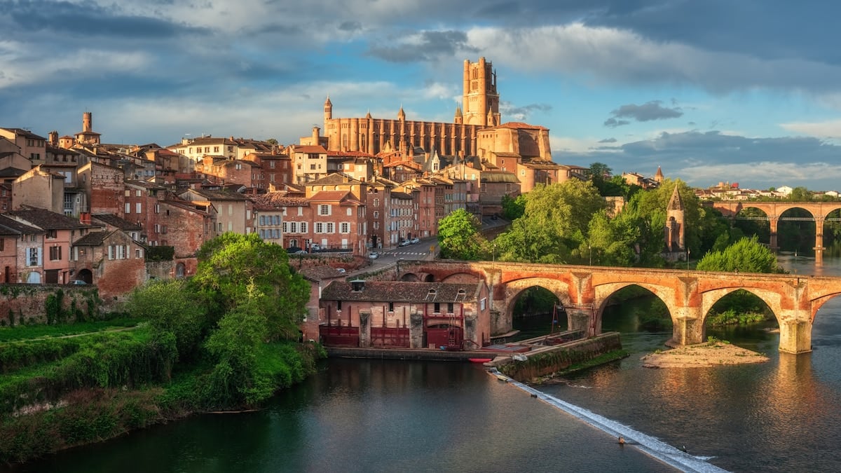 Albi, la ciudad de ladrillo rojo que custodia el mayor acervo de Toulouse-Lautrec en el mundo