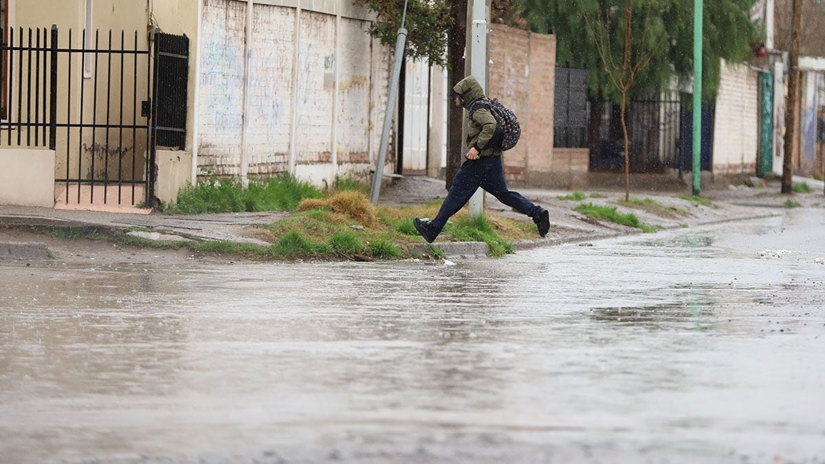 Neuquén se viste de blanco: la advertencia del SMN que pone en guardia a la cordillera y la meseta