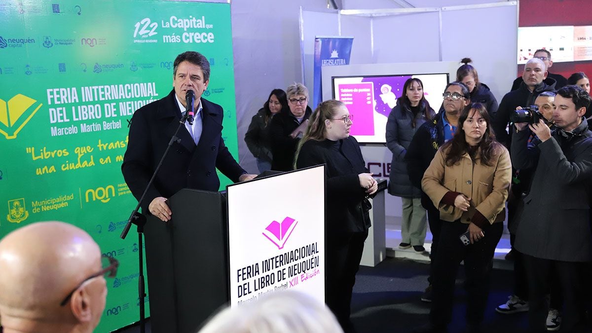 La Feria del Libro de Neuquén tomó el Bellas Artes y va por un nuevo récord de público