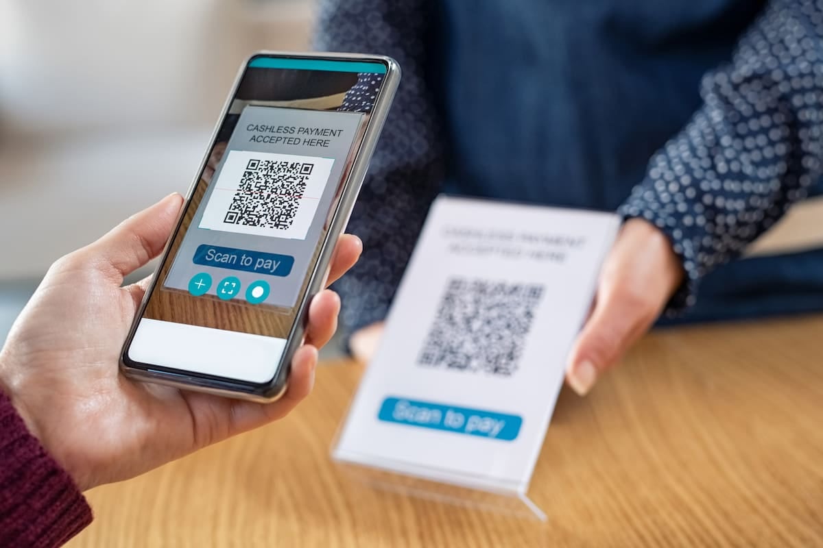 Pagos con QR se dispararon 67,5% interanual y desplazaron al uso de tarjetas y efectivo