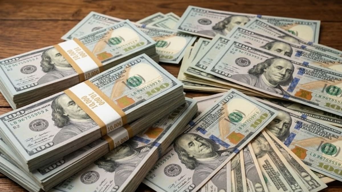 La pizarra cambiaria cerró la jornada con el oficial a $1545 y el blue a $1560