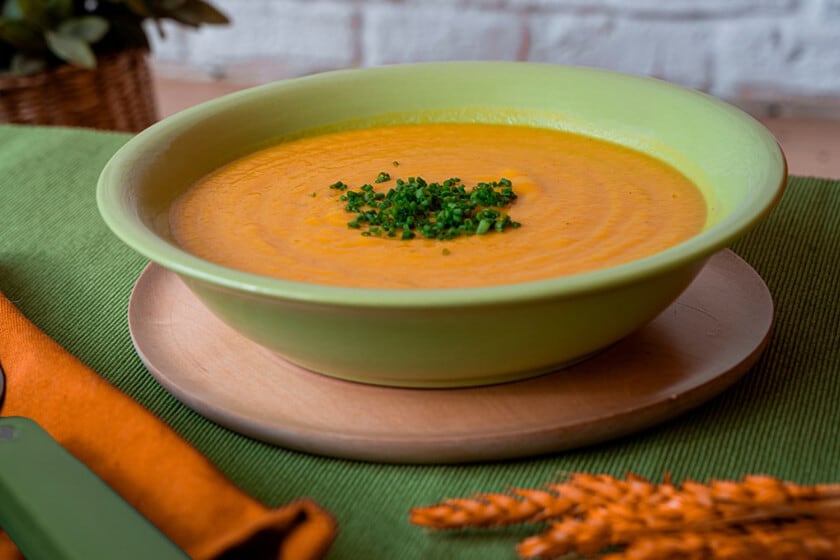 Cómo preparar un puré de calabaza con base de cebolla y puerro: cocción tapada y acabado simple