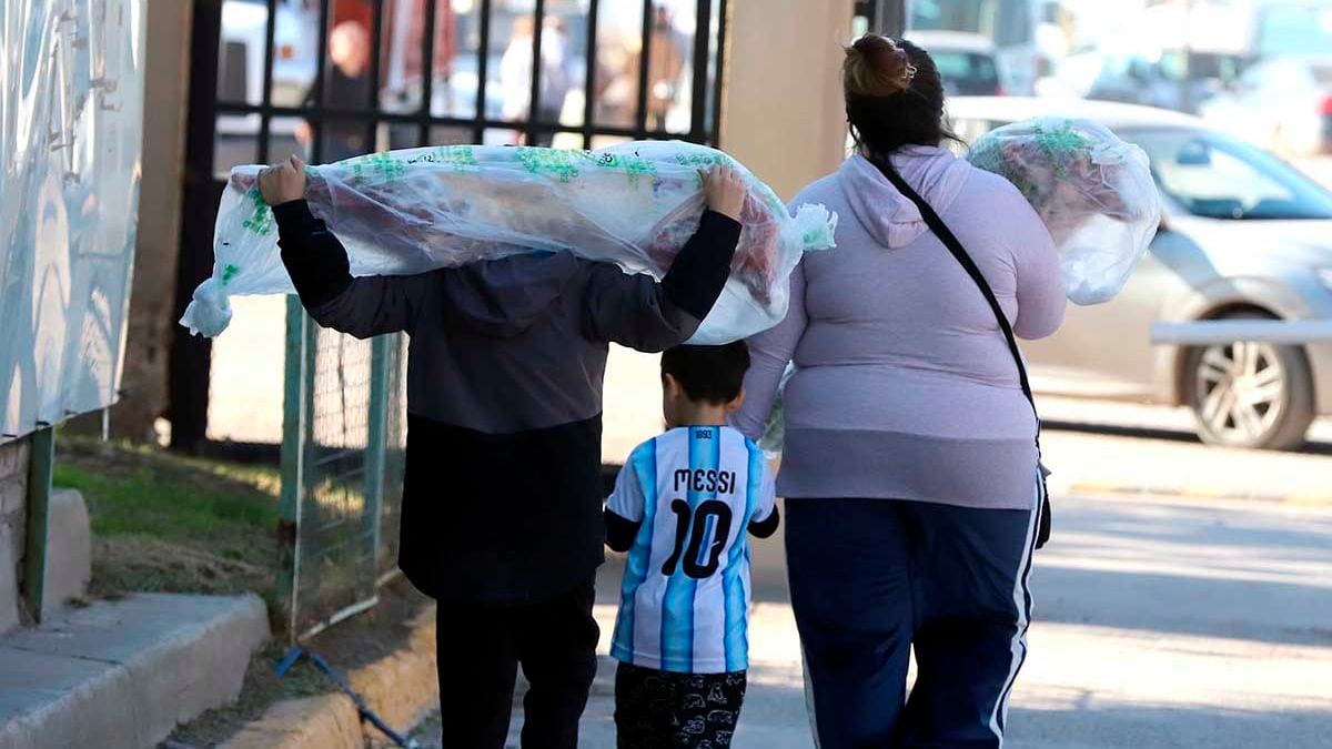Dos sábados para recorrer el Mercado Concentrador de Neuquén con chivito y trucha en la lista