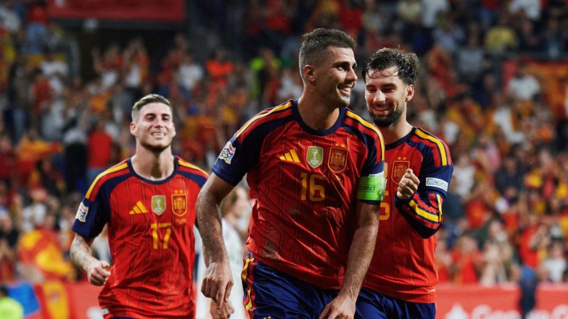 España se floreó en Oviedo y sigue de racha perfecta en la Nations League