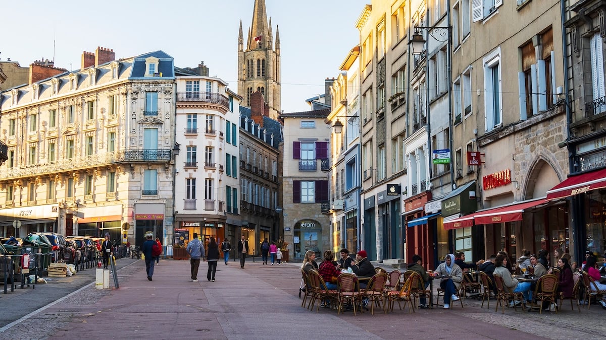 La Francia que se trabaja en esmalte y porcelana: un recorrido por Limoges entre museos y talleres