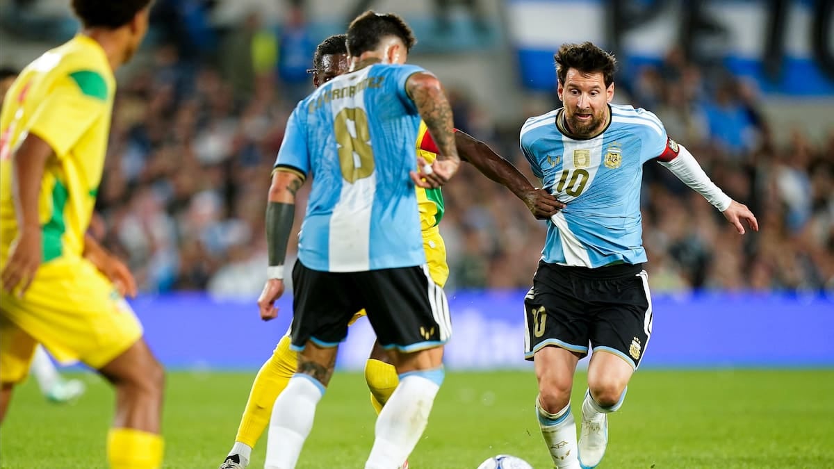 Otamendi, en el día de la Mona: 1-0 de Argentina sobre Benín en una noche para el llanto