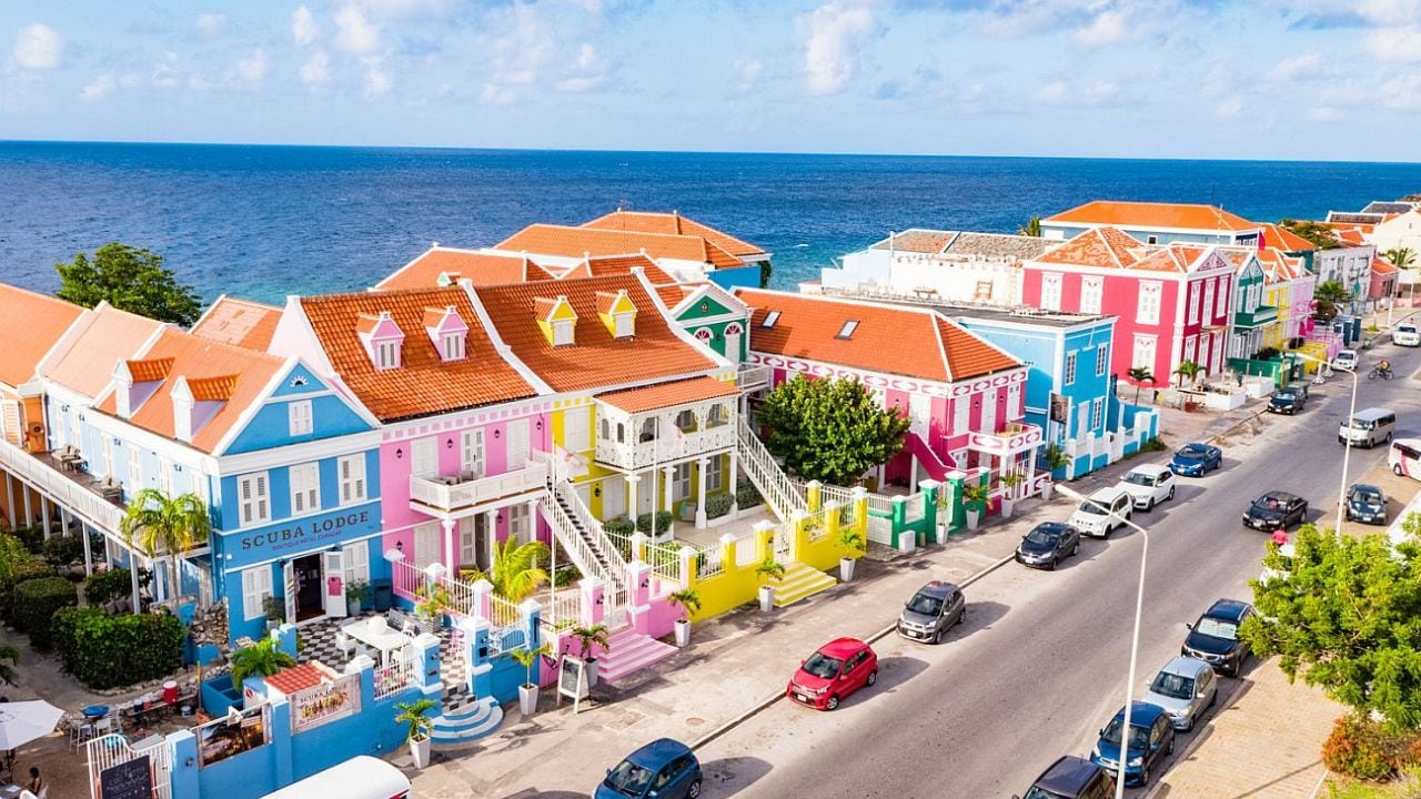 Curazao, una isla que combina calas, casco colonial y travesías en todoterreno sobre la costa oeste