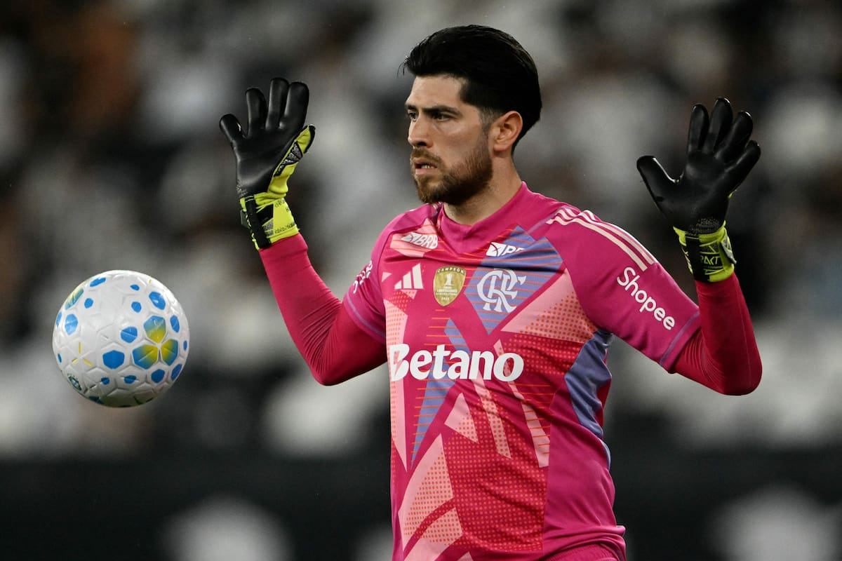 Rossi se mandó una trompada, Flamengo lo pagó caro y Santos se lo empató con dos penales de Neymar