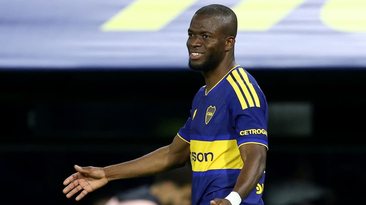Instituto le gana a Boca en Córdoba y Alarcón, de tiro libre, ya le gritó en la cara al arco de Montero