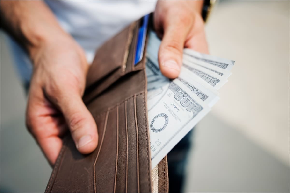 La brecha cambiaria quedó reducida a cinco pesos y la inflación porteña volvió a acelerarse en septiembre