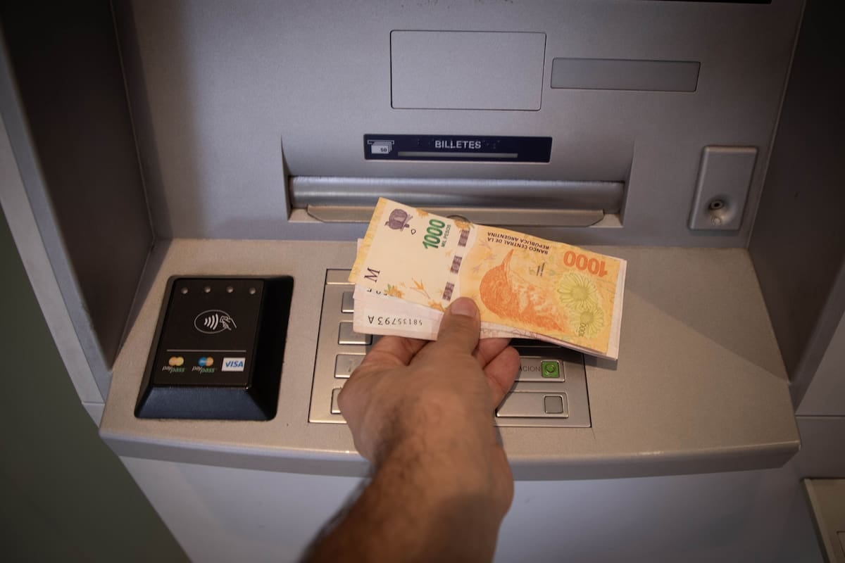 Bancos en repliegue: la red de sucursales perdió más de 670 locales en siete años y la banca apuesta a lo digital