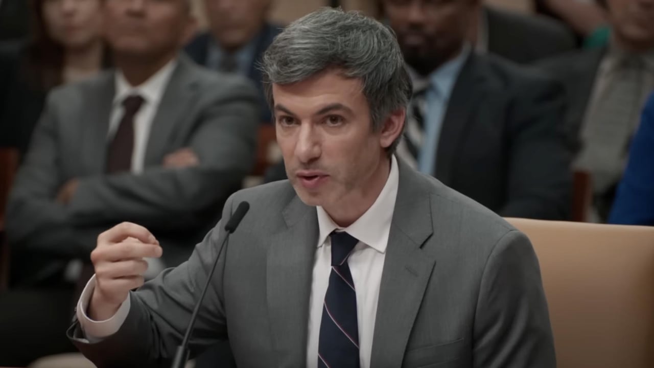 La serie de Nathan Fielder que incomodó a la aviación y terminó moviendo el Senado de EE.UU.