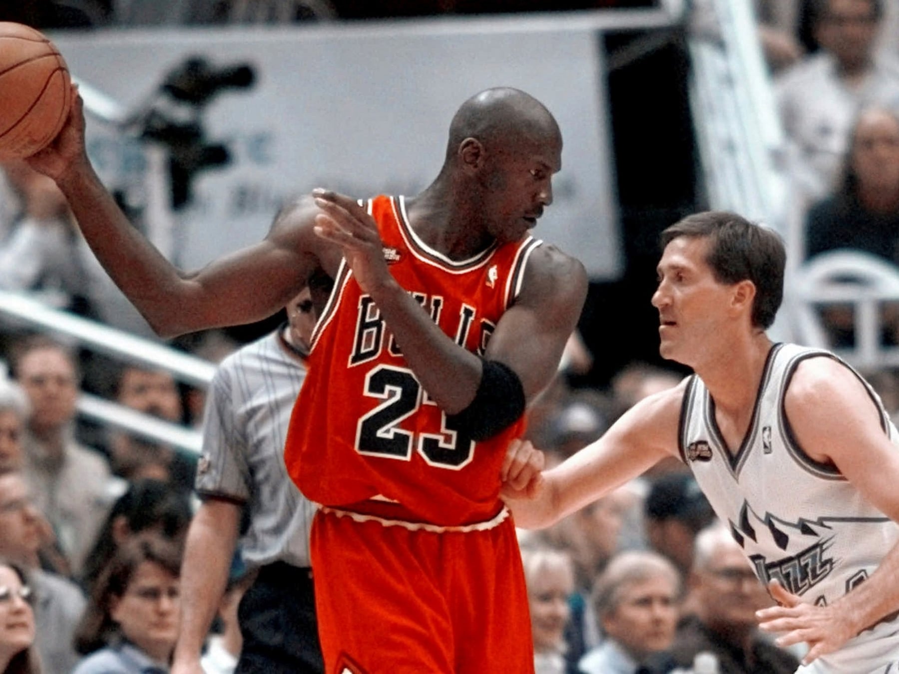 Una camiseta de MJ que vale más que varios planteles: 14 millones por la noche del 5 de junio de 1998