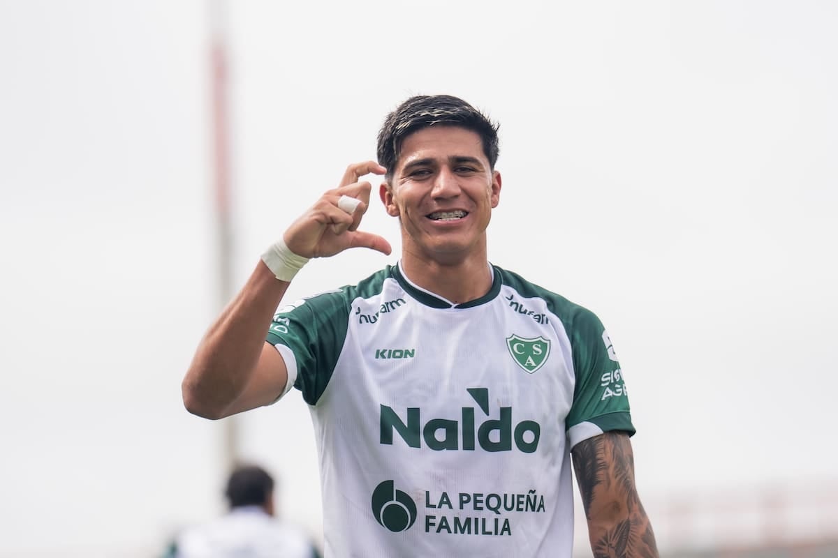 Marabel y la cuenta pendiente con la historia: el nueve que casi pierde una pierna hoy sueña con ser el rey del gol