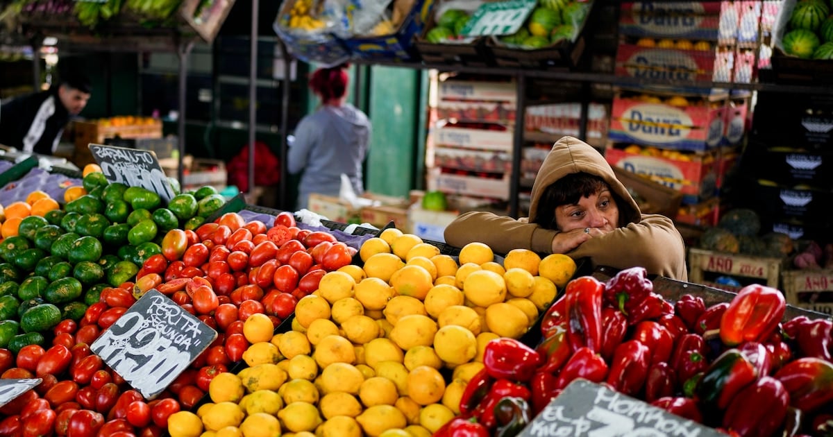 Septiembre dejó al tomate como líder de subas y a la lechuga como la sorpresa bajista del mes
