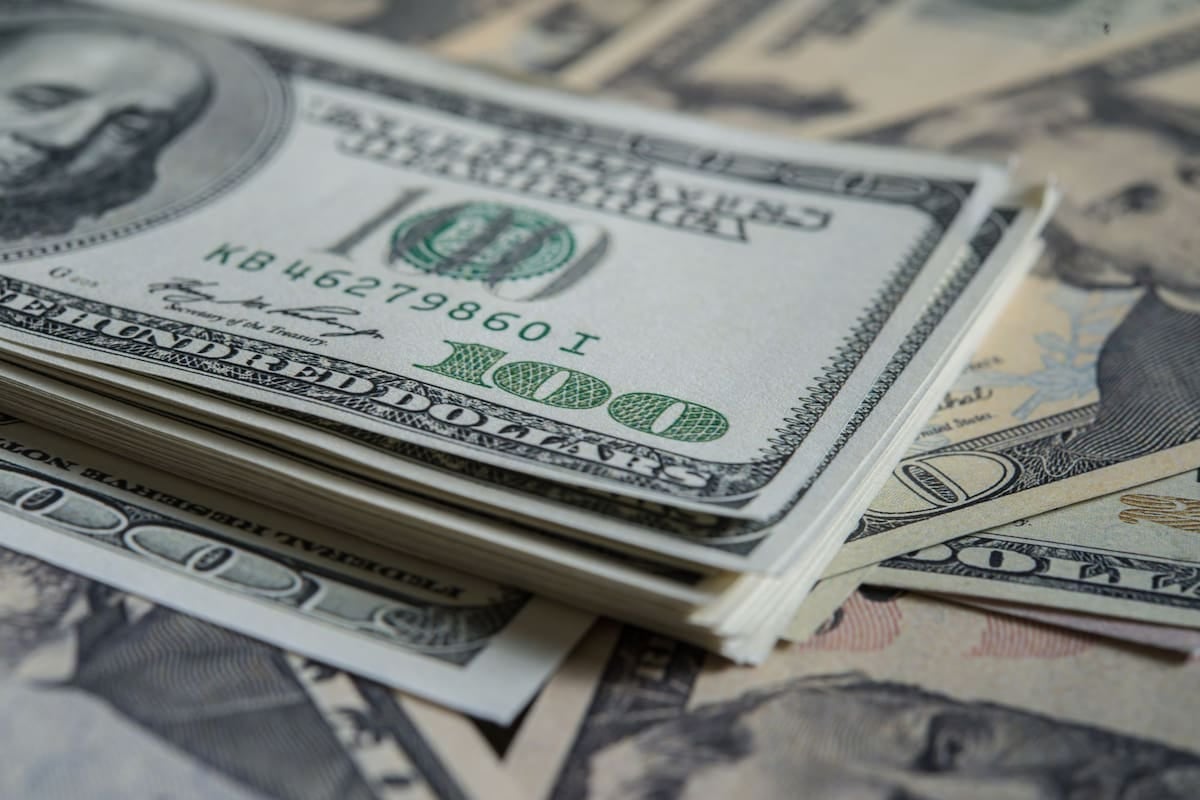 Con la inflación de septiembre como referencia, el techo de la banda cambiaria llega a $1.989,12 en noviembre