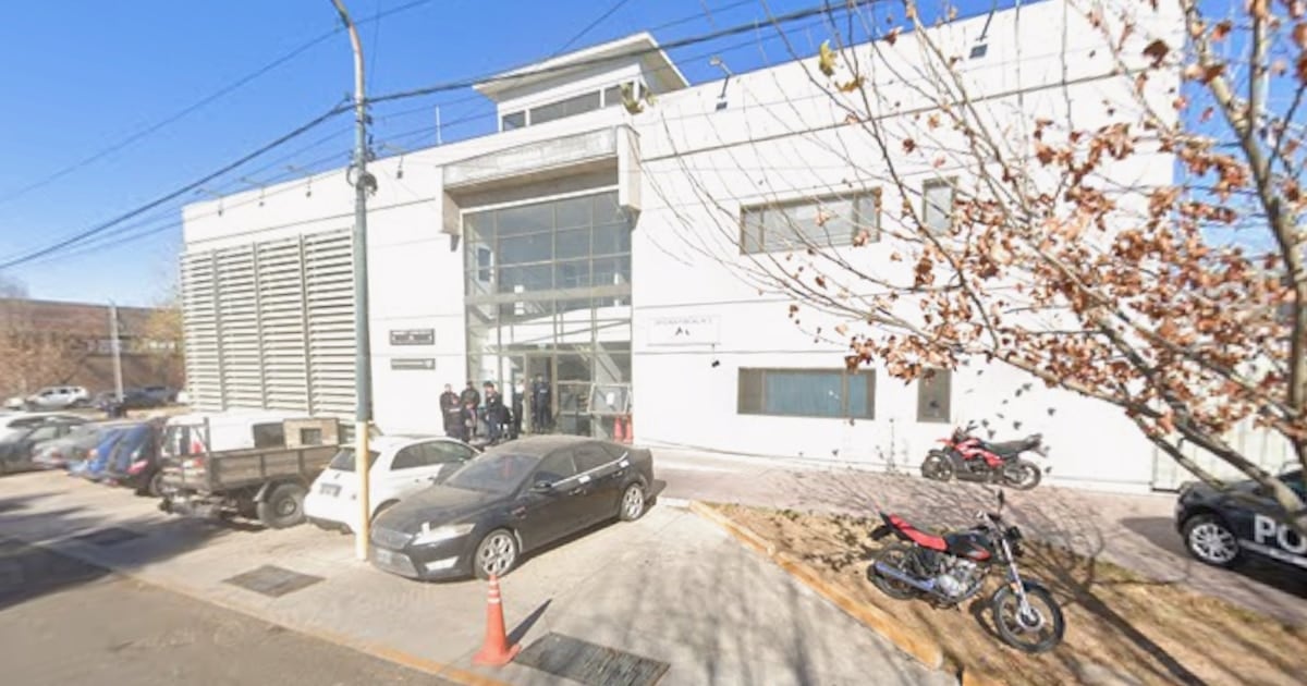 Imputan a un uniformado mendocino por abusar sexualmente de una detenida en una comisaría de Godoy Cruz