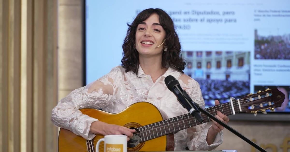 Zoe Gotusso se despide del año en el Coliseo con un show que mezcla músicos, bailarines y algo de confesión