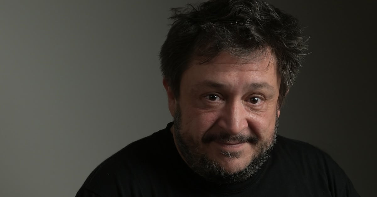 Dieciocho inversores se plantan ante la Justicia y acusan a Hernán Casciari de devolverles menos del tres por ciento de lo apostado
